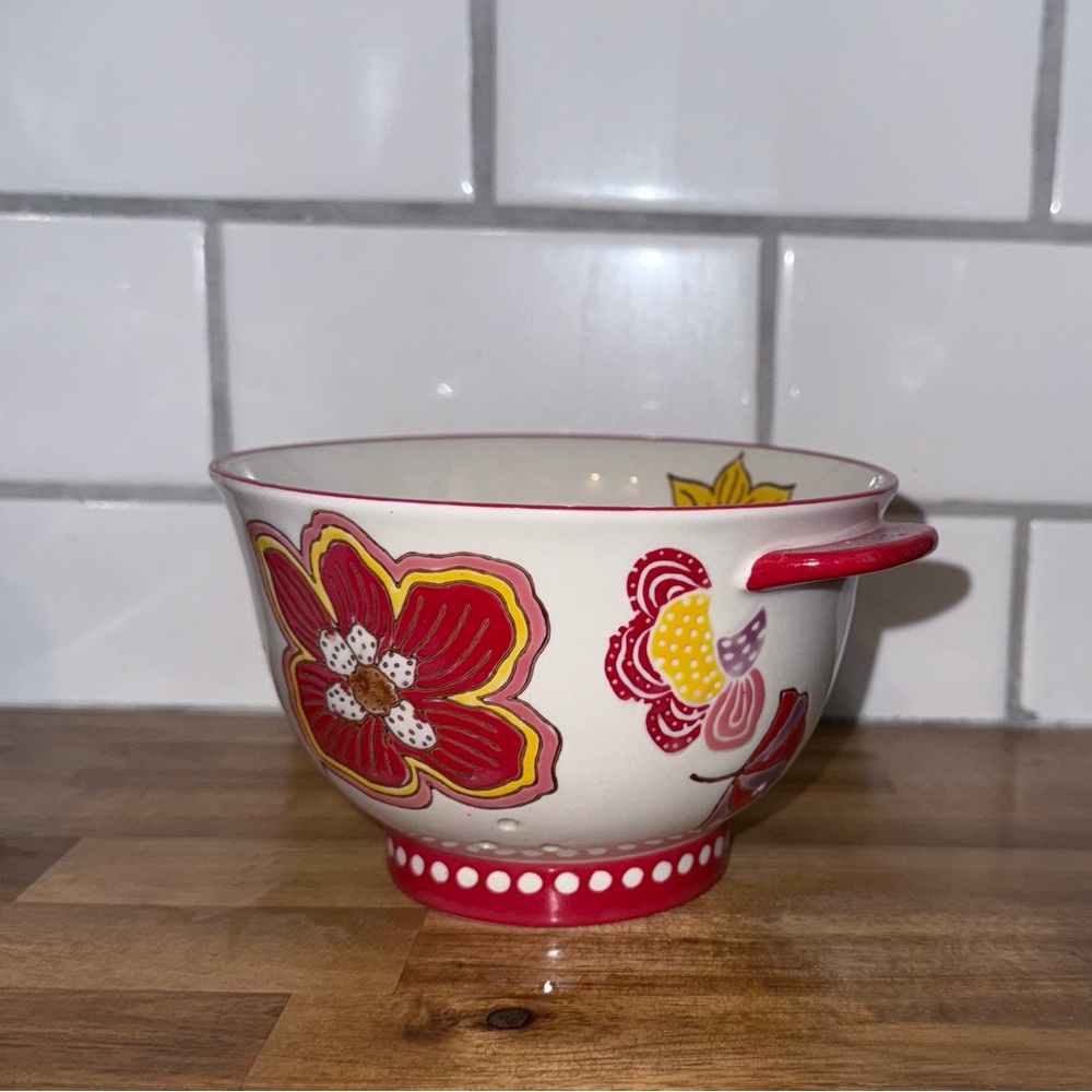 ARTISTIC ACCENTS Red Floral Dutch Mini Colander